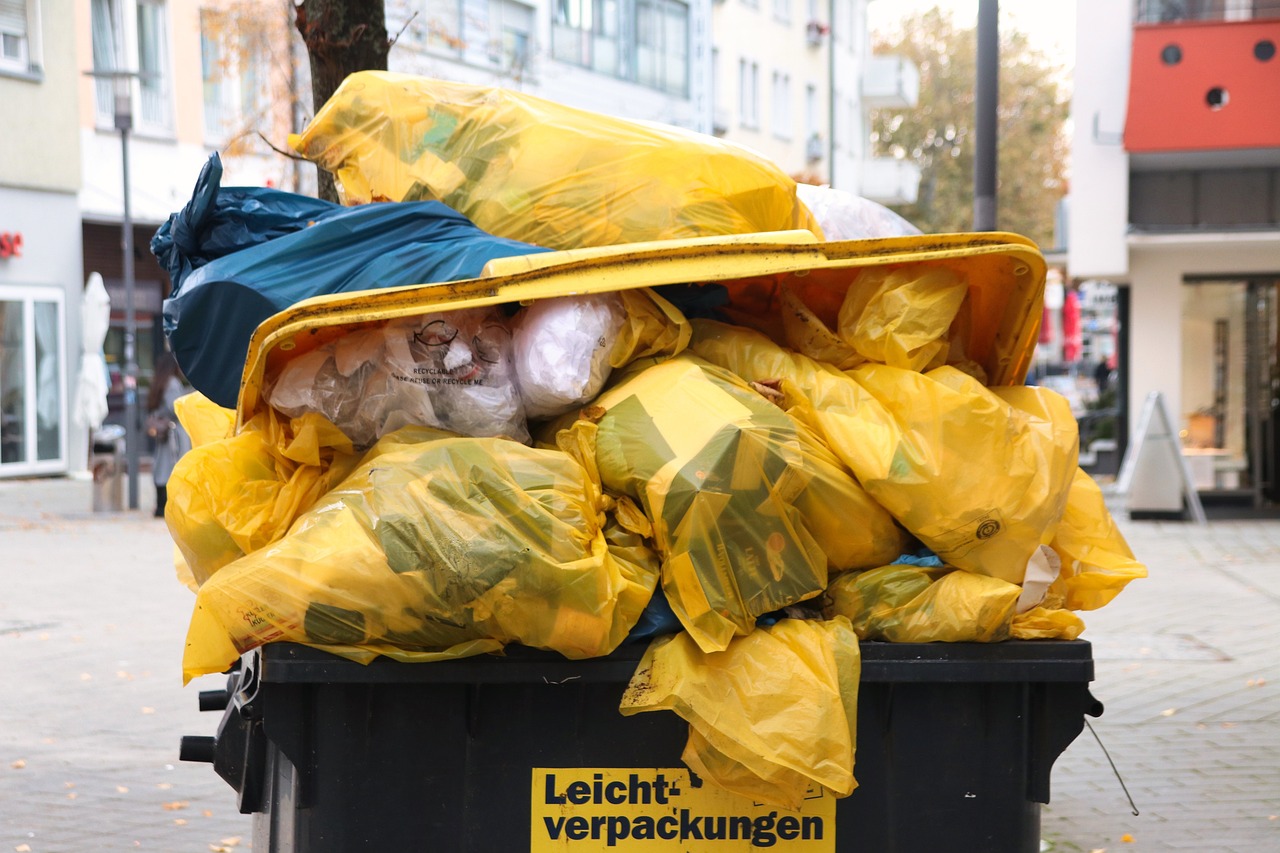 garbage 6755468 1280
