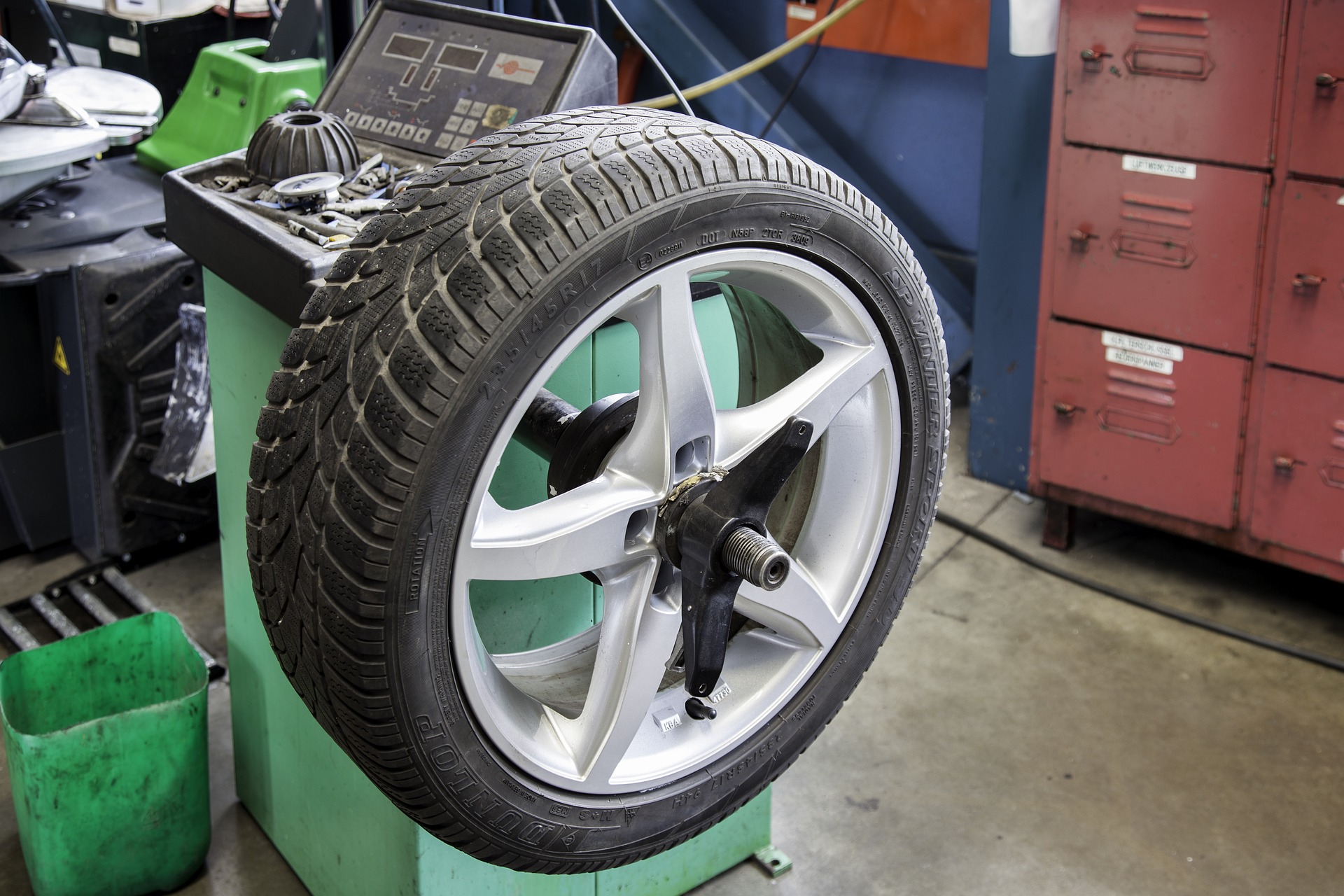 tire g7ccbd8b94 1920