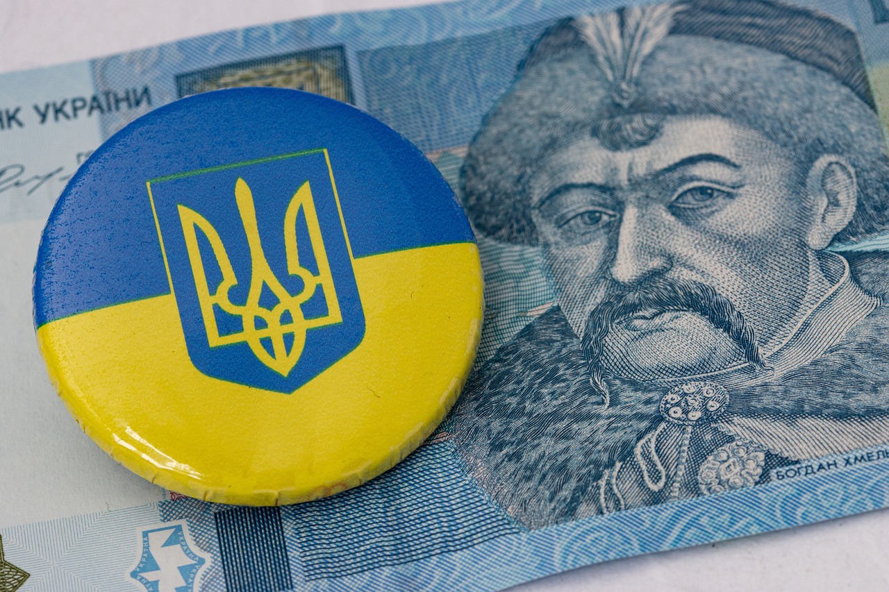 ukrainian hryvnia 7092626 1280